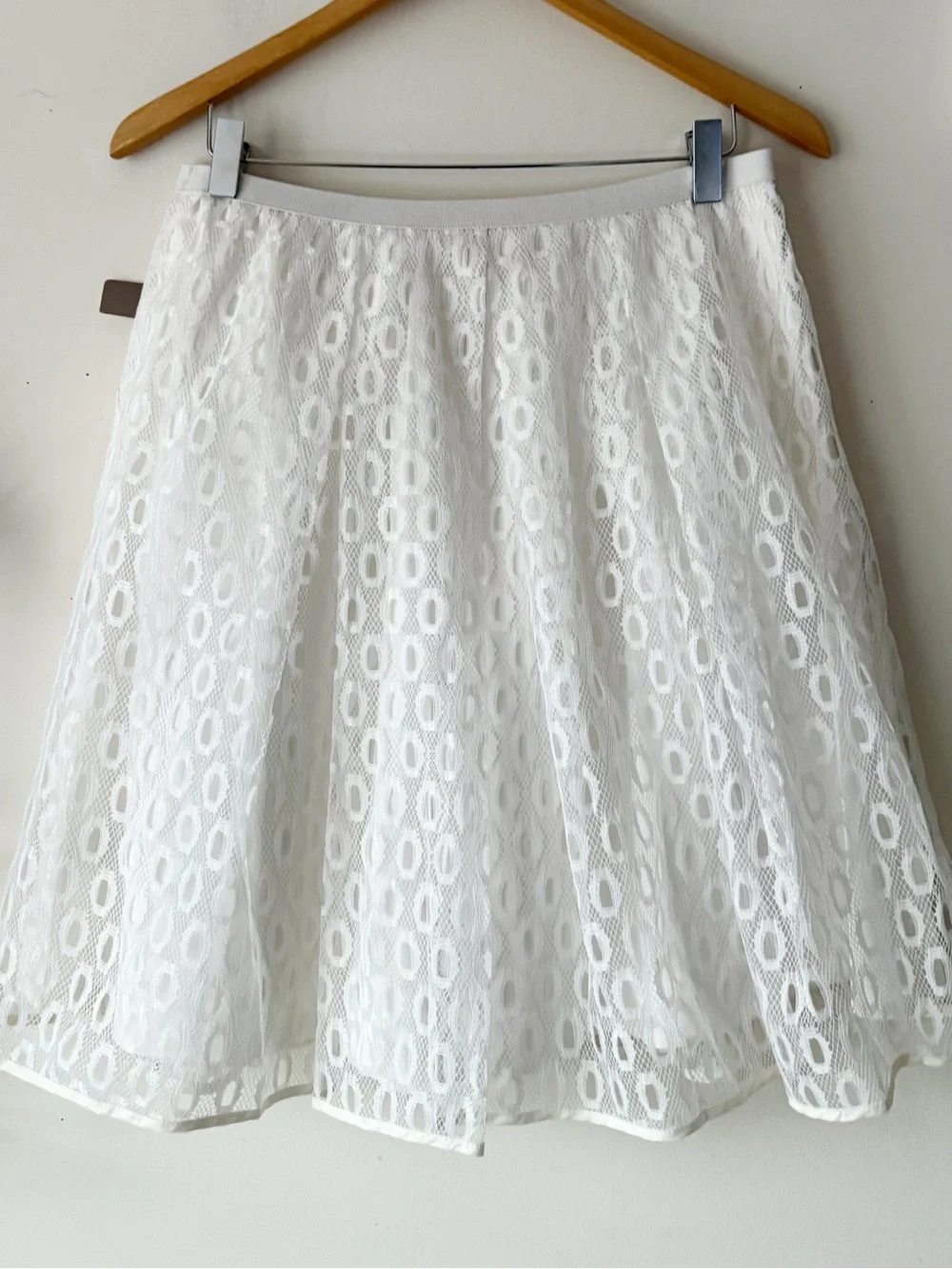 Anthropologie Maeve Lawn Party Skirt With Pockets White A-Line Eyelet Size 4 - Picture 6 of 12